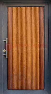Коричневая входная дверь c МДФ панелью ЧД-03 в частный дом в Черноголовке