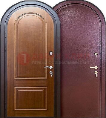 Железная арочная дверь с МДФ внутри ДА-14 в Черноголовке