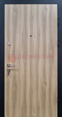 Светлая металлическая дверь с МДФ ДМ-340 в Черноголовке