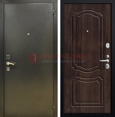 Темно-серая железная дверь с порошковым покрытием и коричневой МДФ ДП-288 в Черноголовке