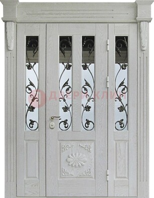 Входная парадная дверь со стеклом и ковкой в белом цвете ДПР-93 в Черноголовке