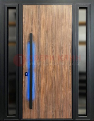 Коричневая металлическая дверь со стеклом ДС-69 в Черноголовке