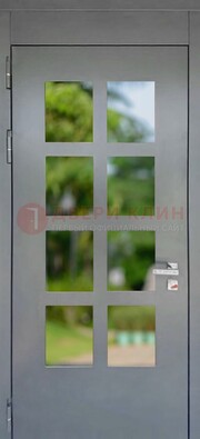 Серая металлическая дверь со стеклом ДС-78 в Черноголовке