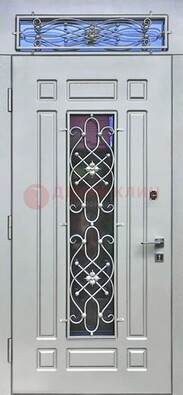Белая железная дверь со стеклом и ковкой с верхней фрамугой ДСК-112 в Черноголовке