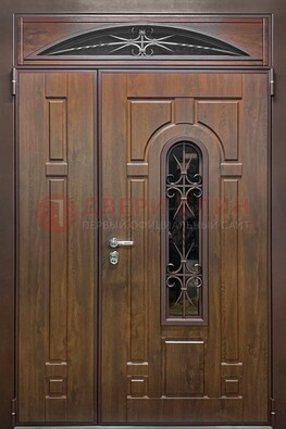 Большая металлическая дверь со стеклом и ковкой ДСК-145 в Черноголовке
