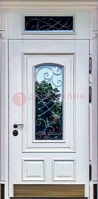Металлическая дверь со стеклом и ковкой в белом цвете ДСК-148 в Черноголовке