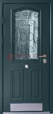 Прочная дверь со стеклом и ковкой с декоративным элементом ДСК-27 в Краснодаре