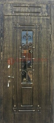 Зеленая входная дверь со стеклом и ковкой ДСК-67 в Черноголовке