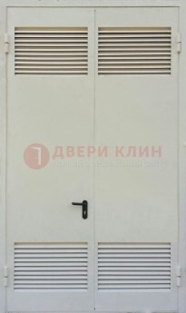 Белая металлическая противопожарная дверь с вентиляционной решеткой ДТ-6 в Черноголовке