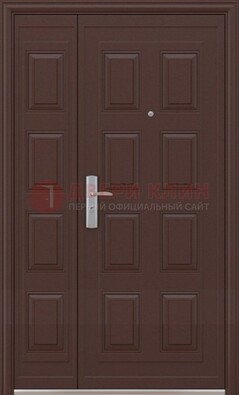 Коричневая железная тамбурная дверь ДТМ-37 в Черноголовке