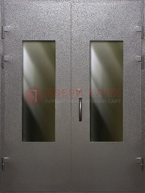 Серая тамбурная дверь со стеклянными вставками ДТМ-8 в Черноголовке
