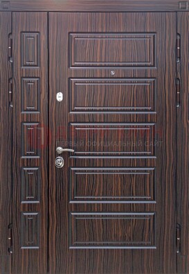 Коричневая двухцветная стальная дверь ПЛ-6 в Черноголовке